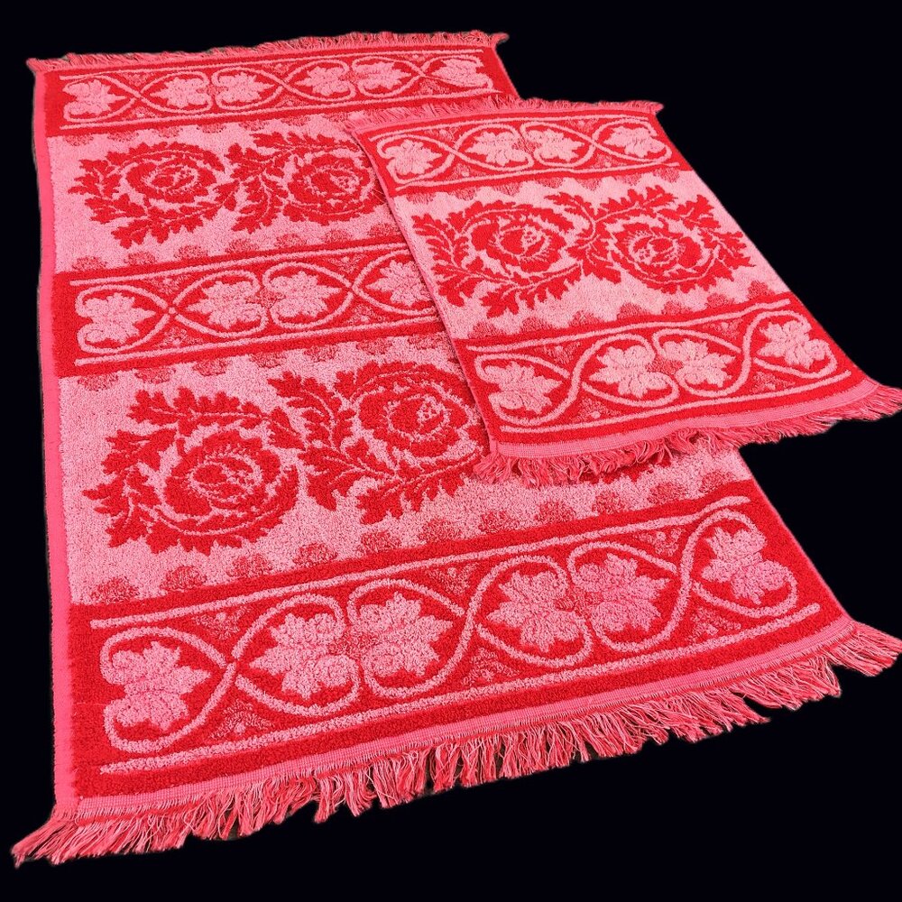 Vintage 70s CALDWELL Canada Red Hearts Pink Roses Cotton Bath Hand Towel Set
